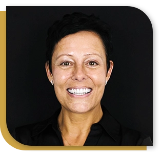 composite vs porcelain veneers