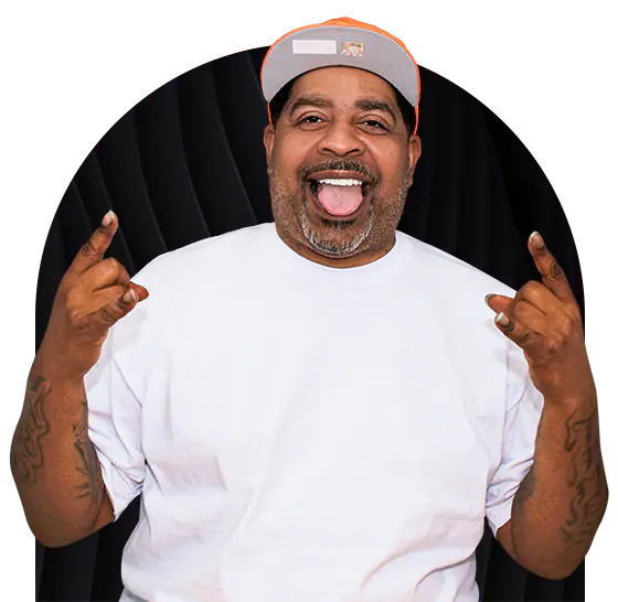 patient of cancun dental design showing his teeth after getting root canal therapy in mexico